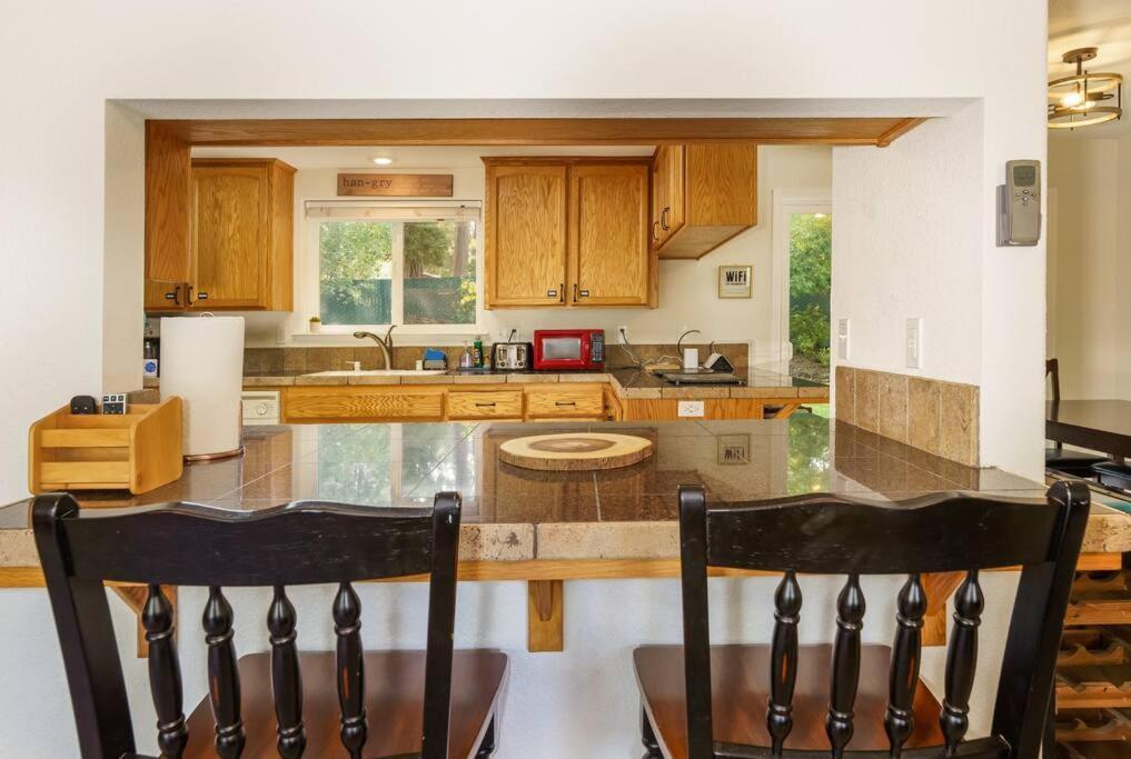 Acorn House - Charming House In Green Heaven With Pool Table With Lovely Backyard Оукхърст Екстериор снимка